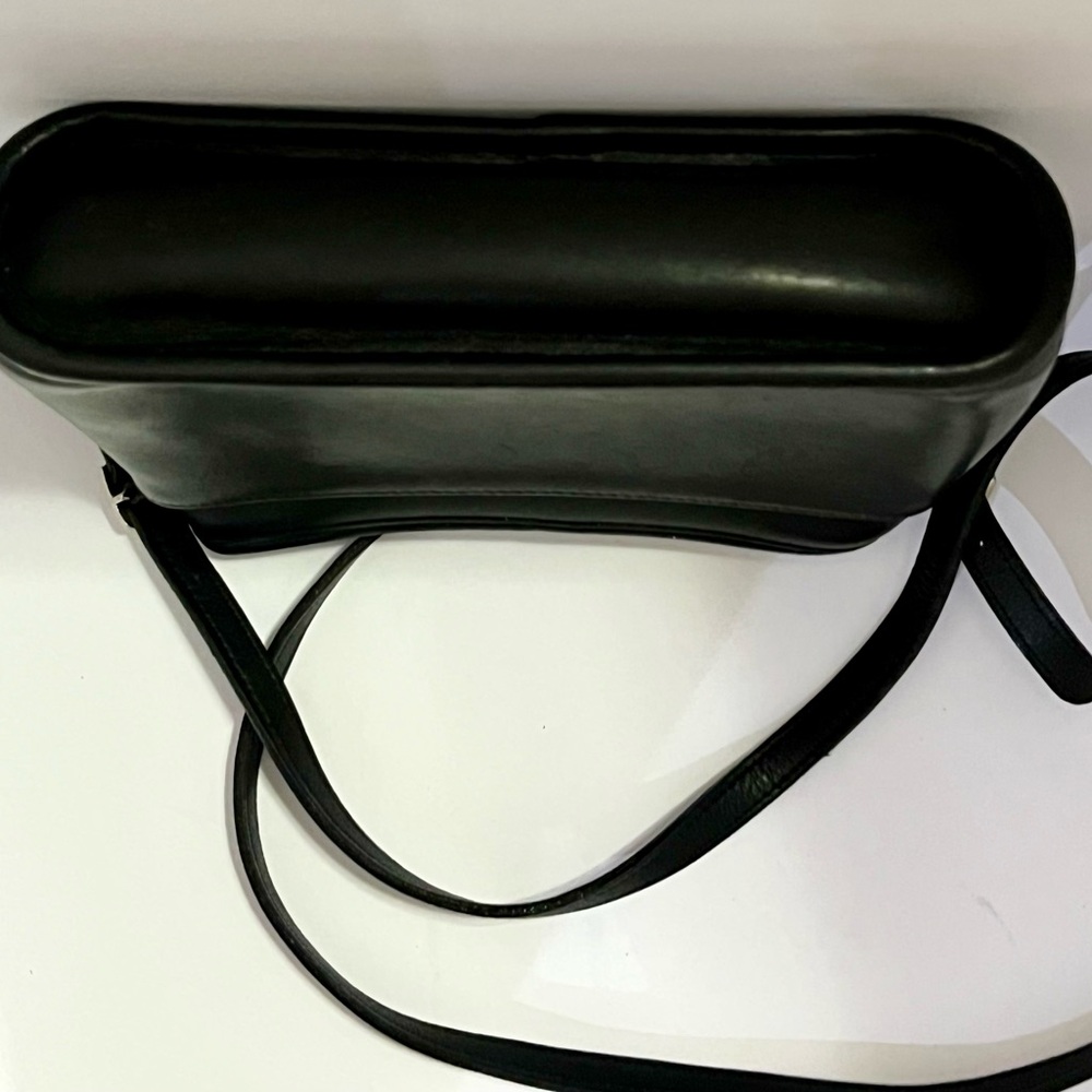 Vintage Coach Mambo Black Crossbody Bag #9062 - Picture 7 of 10